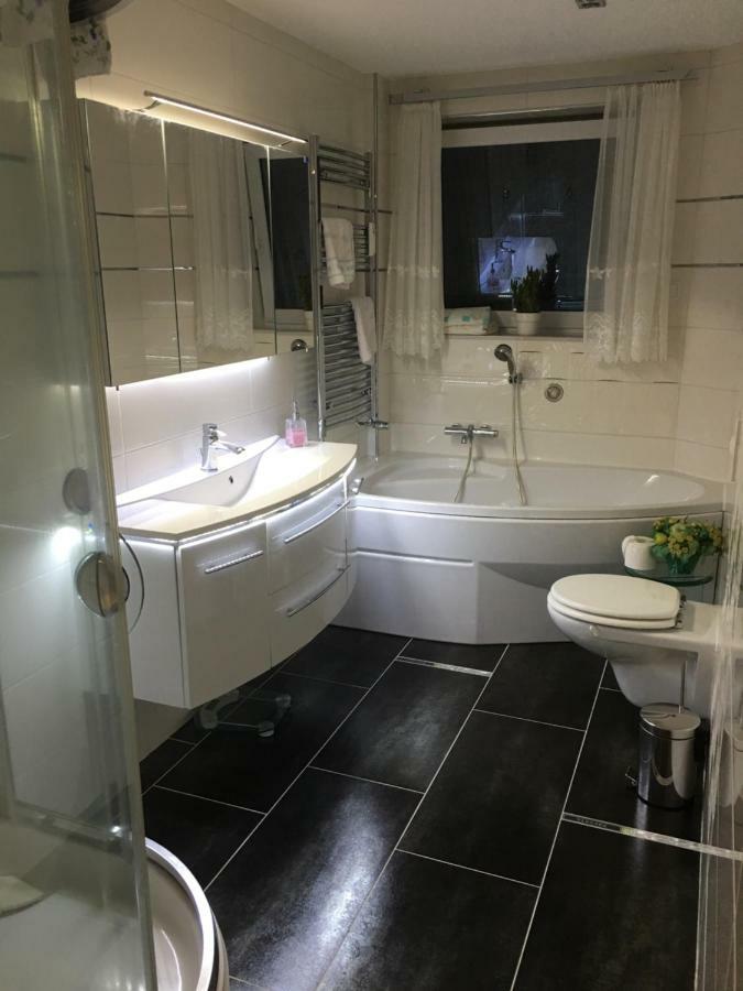 5 Sterne Ferienwohnung Cattaleya Емден Екстер'єр фото